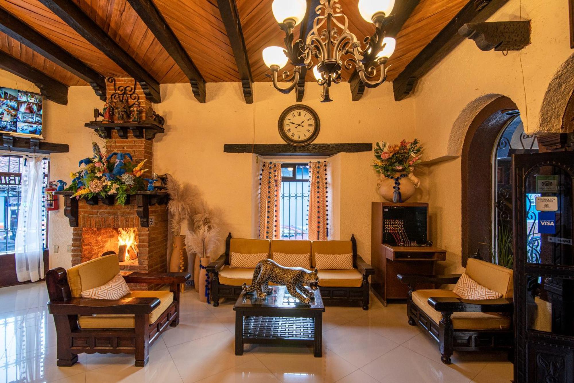 Hotel Palacio De Moctezuma San Cristóbal de Las Casas Dış mekan fotoğraf