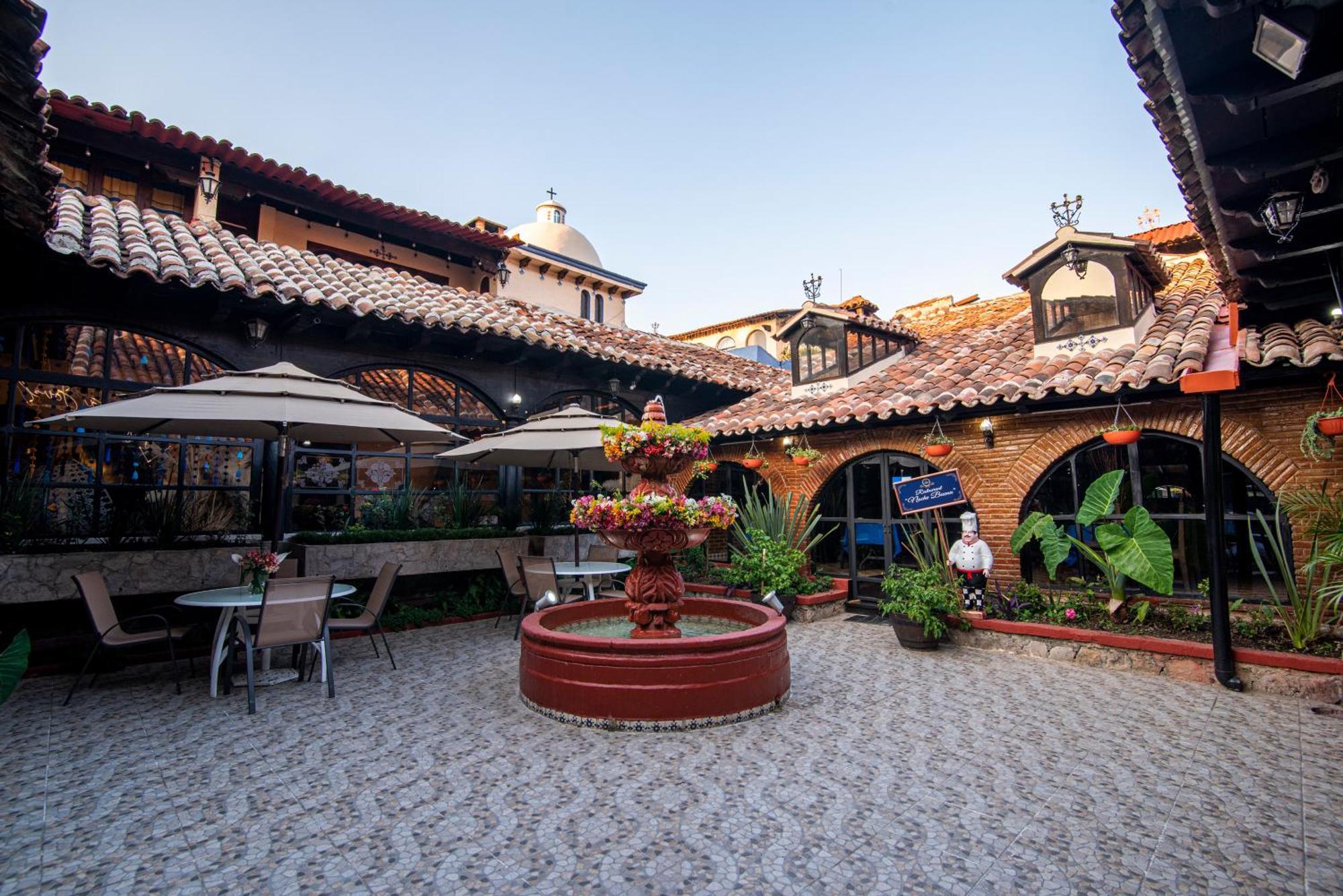 Hotel Palacio De Moctezuma San Cristóbal de Las Casas Dış mekan fotoğraf